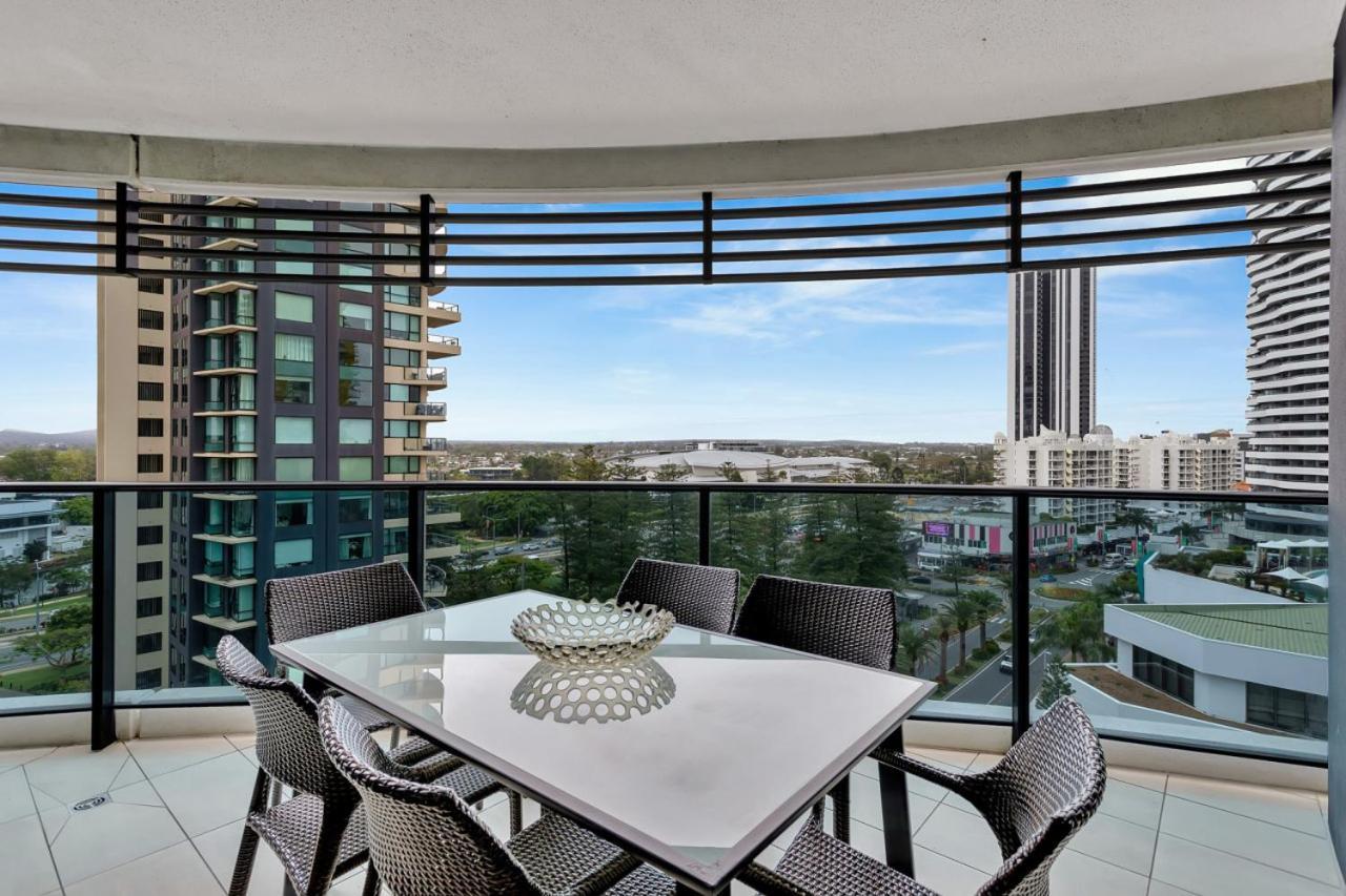 Luxury Living At The Oracle